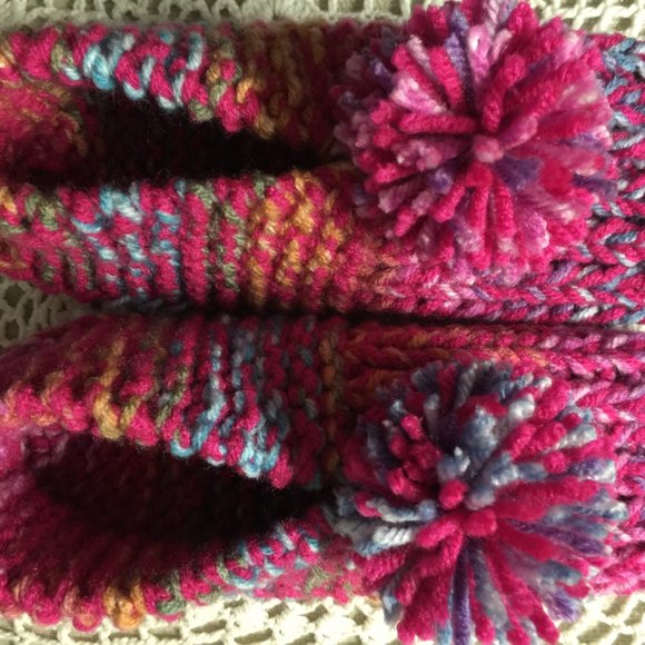 Amish Handmade Knitted House Slippers - Picture 12 of 16